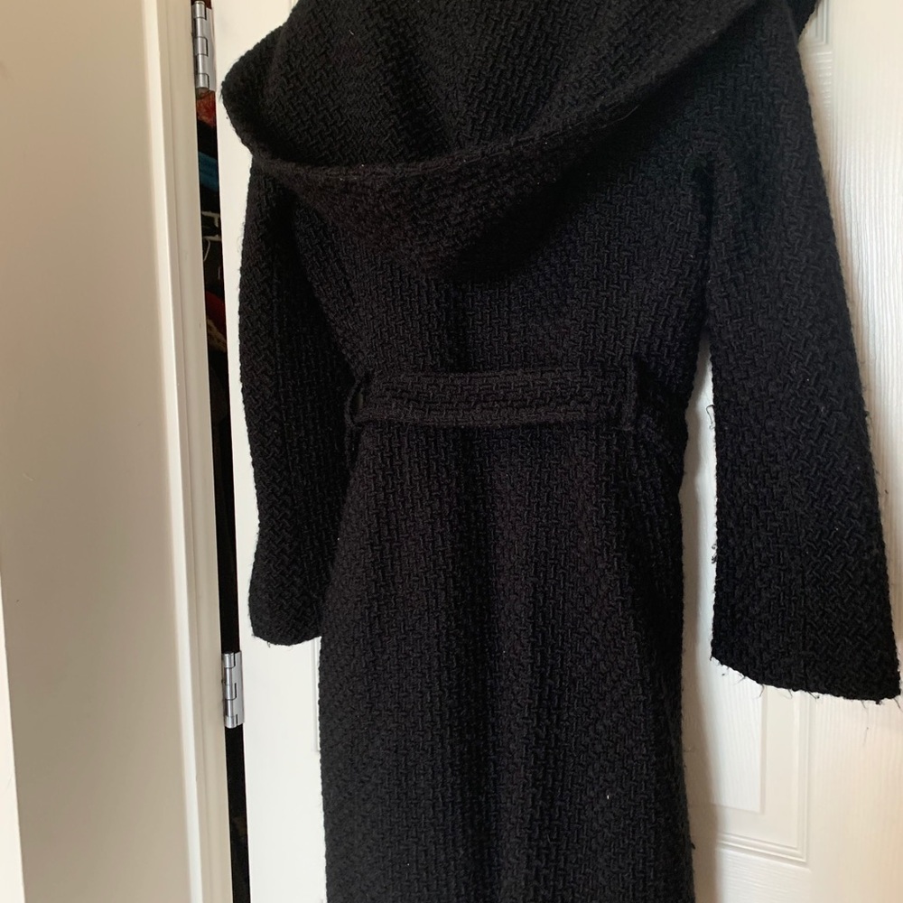 SALE🌈 BCBGMAXAZRIA COAT size M, Black, hood, belt